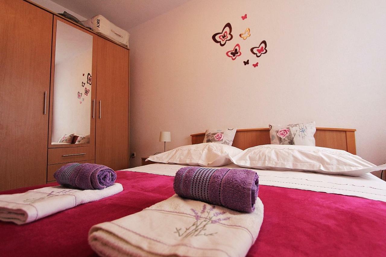 Apartments Filip Podstrana Luaran gambar